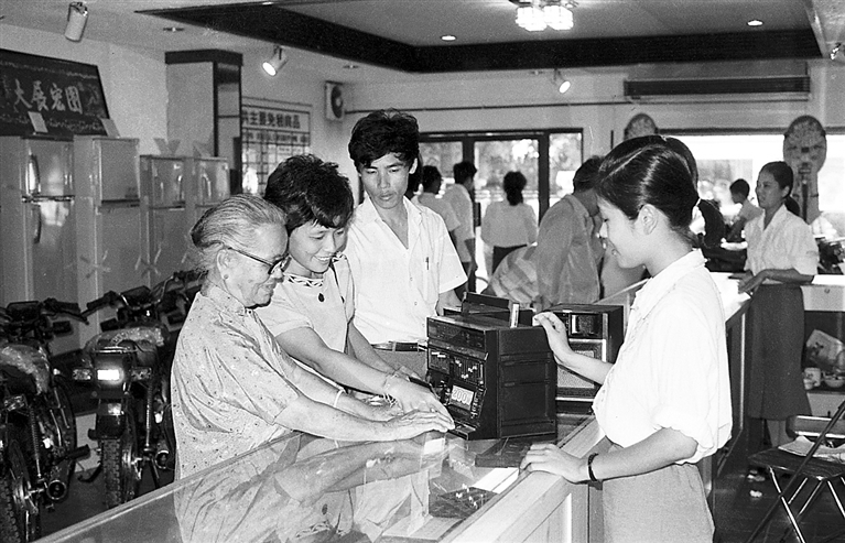 海南擦亮旅游购物&ldquo;金名片&rdquo;